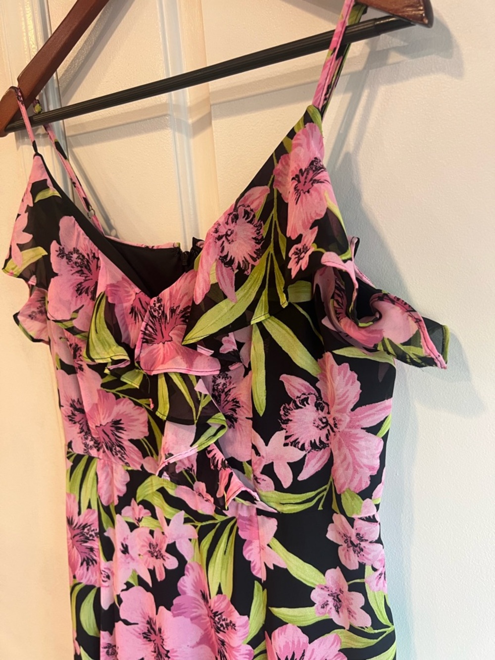 Bar III Maxi Dress with Pink Floral Print szM - Picture 10 of 15